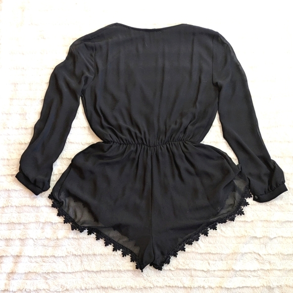 ASTR The Label Long Sleeve Romper - Picture 9 of 13